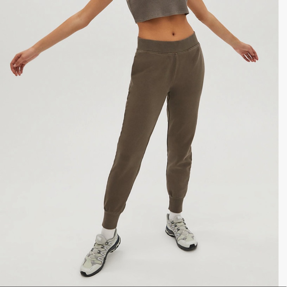 Tna Cozy Fleece Perfect Pocket Sweatpant Stone taupe size M